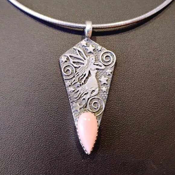 Whimsical Sterling Silver Pink Conch Shell Fairy Pendant Necklace  18" Chain - Picture 1 of 11